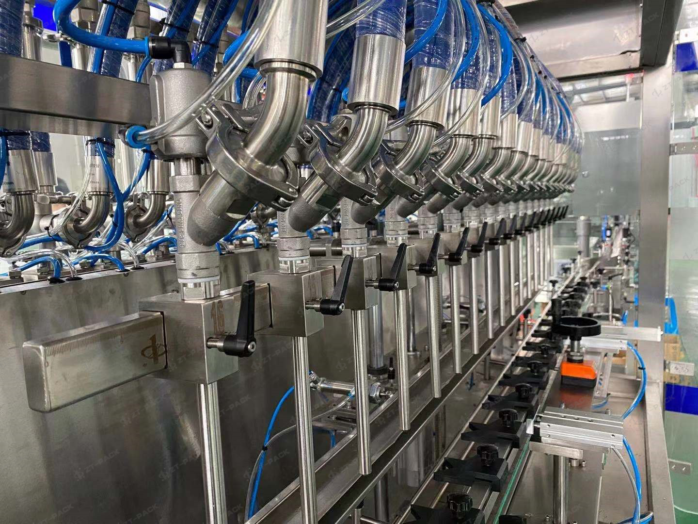 100ml -1000ml Kolben Vollautomatische lineare Füllmaschine für Speiseöl